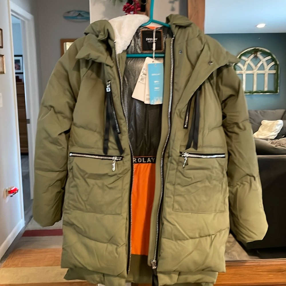 NWT Orolay Women’s size S winter coat